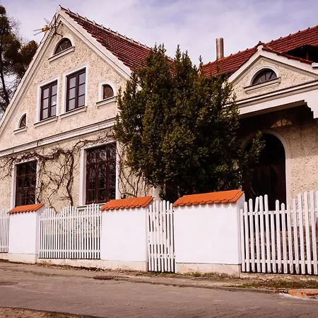 Apartament Młynarzowy Dworek