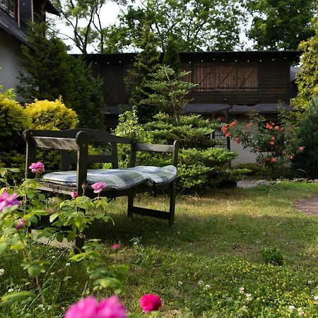 Mlynarzowy Dworek Apartment *