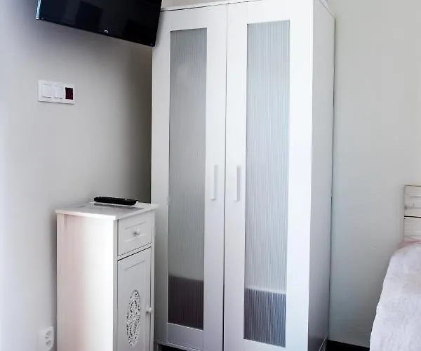 Mlynarzowy Dworek * גדינייה